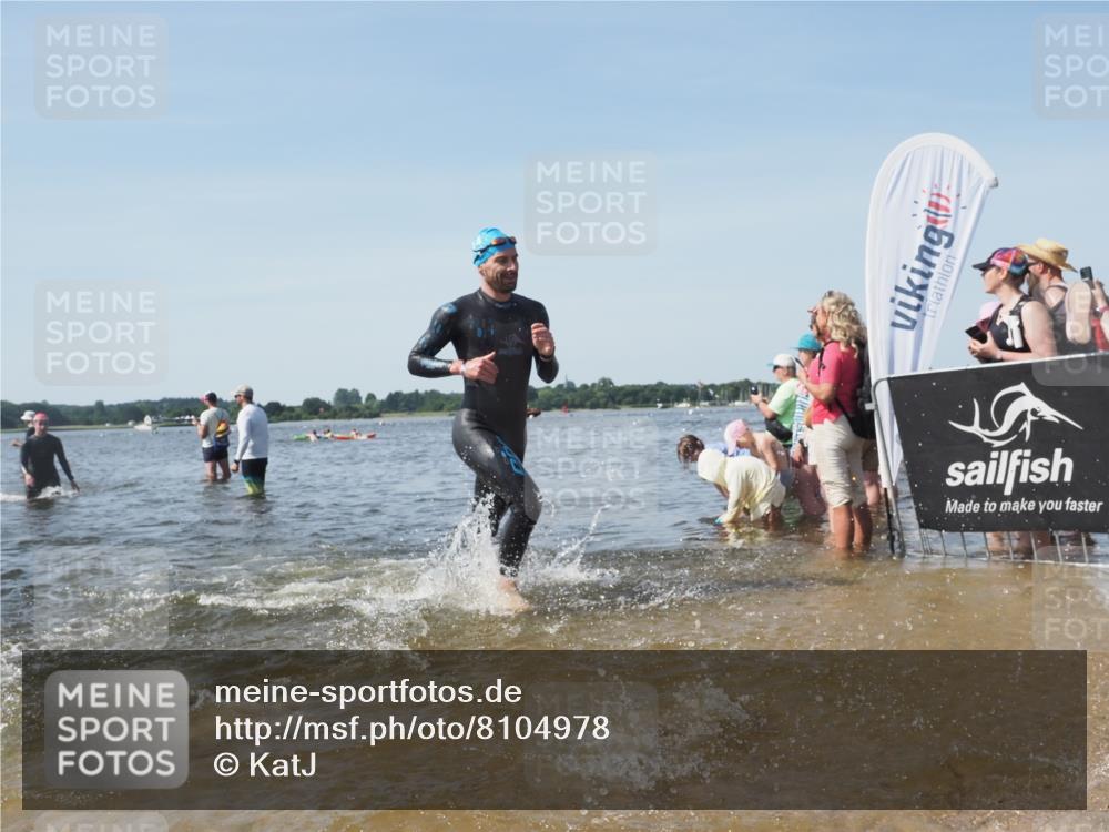 22.06.2025 - Viking Triathlon KatJ http://msf.ph/oto/8104978 22.06.2025 10:36:01 Schwimmen 19, 265, 313, 377, 448, 552, 636 meine-sportfotos.de