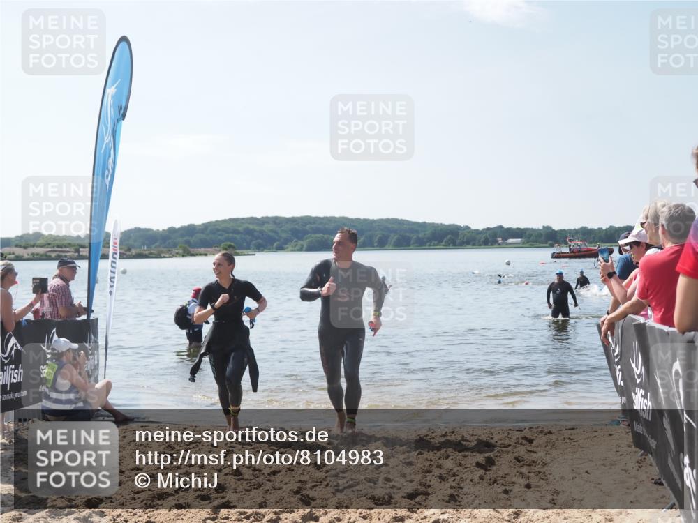 22.06.2025 - Viking Triathlon MichiJ http://msf.ph/oto/8104983 22.06.2025 10:48:20 Schwimmen 37, 364, 471 meine-sportfotos.de