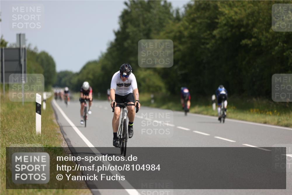22.06.2025 - Viking Triathlon Yannick Fuchs http://msf.ph/oto/8104984 22.06.2025 11:28:58 Radfahren 3, 11, 14, 33, 171, 251, 310, 614 meine-sportfotos.de