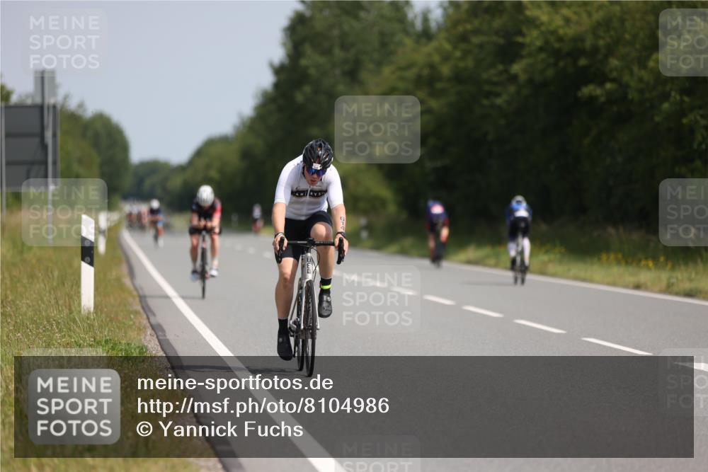 22.06.2025 - Viking Triathlon Yannick Fuchs http://msf.ph/oto/8104986 22.06.2025 11:28:58 Radfahren 3, 11, 14, 33, 171, 251, 310, 614 meine-sportfotos.de