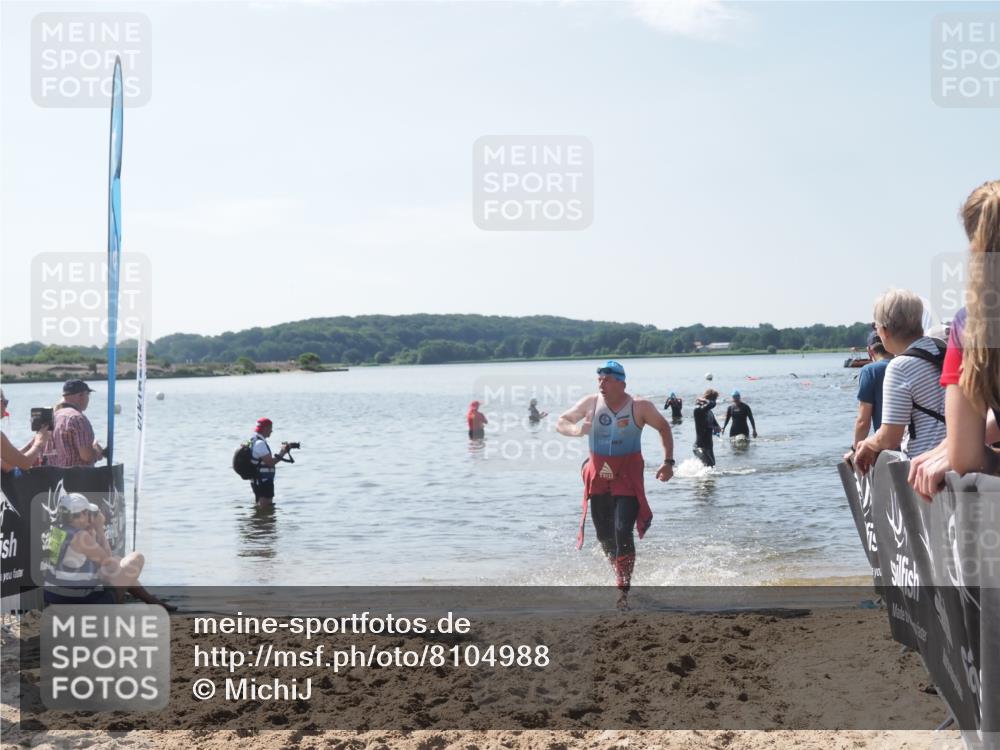 22.06.2025 - Viking Triathlon MichiJ http://msf.ph/oto/8104988 22.06.2025 10:48:31 Schwimmen 412, 471, 494 meine-sportfotos.de
