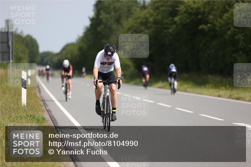 22.06.2025 - Viking Triathlon Yannick Fuchs http://msf.ph/oto/8104990 22.06.2025 11:28:58 Radfahren 3, 11, 14, 33, 171, 251, 310, 614 meine-sportfotos.de