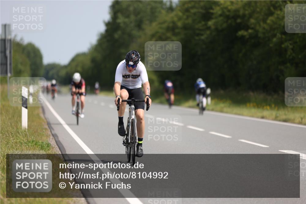 22.06.2025 - Viking Triathlon Yannick Fuchs http://msf.ph/oto/8104992 22.06.2025 11:28:59 Radfahren 11, 14, 33, 171, 251, 310, 614 meine-sportfotos.de