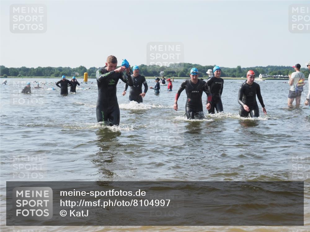 22.06.2025 - Viking Triathlon KatJ http://msf.ph/oto/8104997 22.06.2025 10:36:04 Schwimmen 19, 265, 313, 377, 448, 636 meine-sportfotos.de