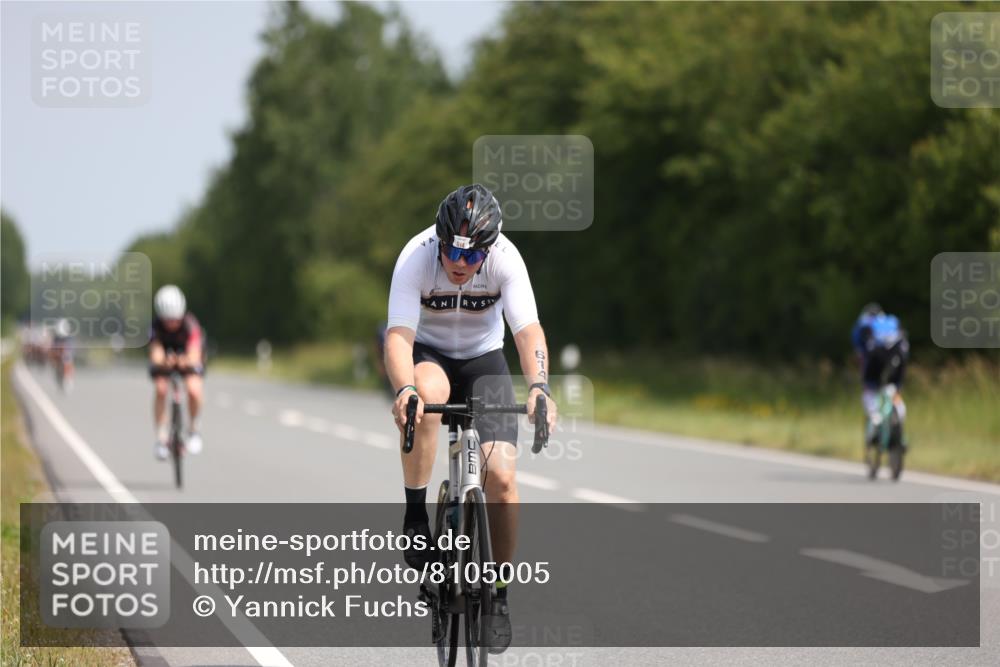 22.06.2025 - Viking Triathlon Yannick Fuchs http://msf.ph/oto/8105005 22.06.2025 11:28:59 Radfahren 11, 14, 33, 171, 251, 310, 614 meine-sportfotos.de