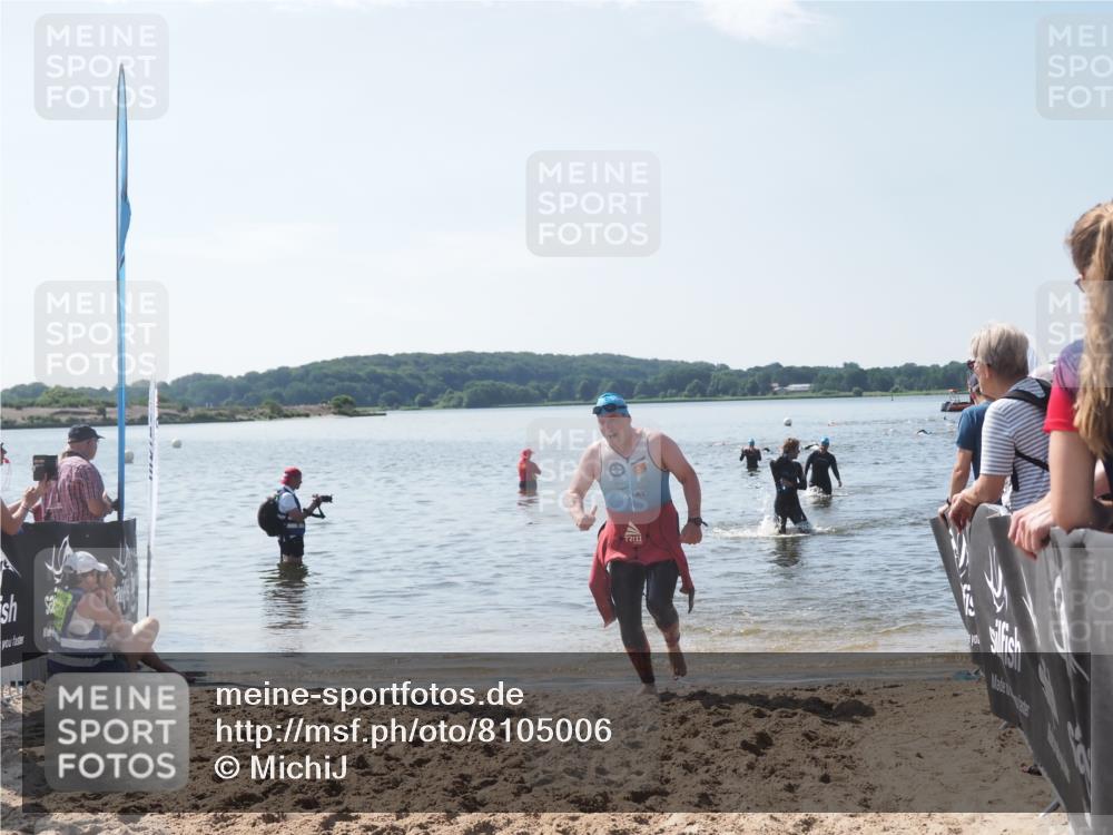 22.06.2025 - Viking Triathlon MichiJ http://msf.ph/oto/8105006 22.06.2025 10:48:32 Schwimmen 412, 471, 494 meine-sportfotos.de