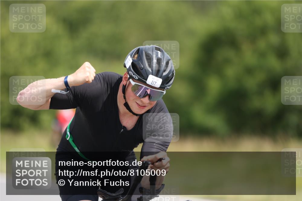 22.06.2025 - Viking Triathlon Yannick Fuchs http://msf.ph/oto/8105009 22.06.2025 12:08:56 Radfahren 14, 48, 99, 117, 632, 640, 651 meine-sportfotos.de