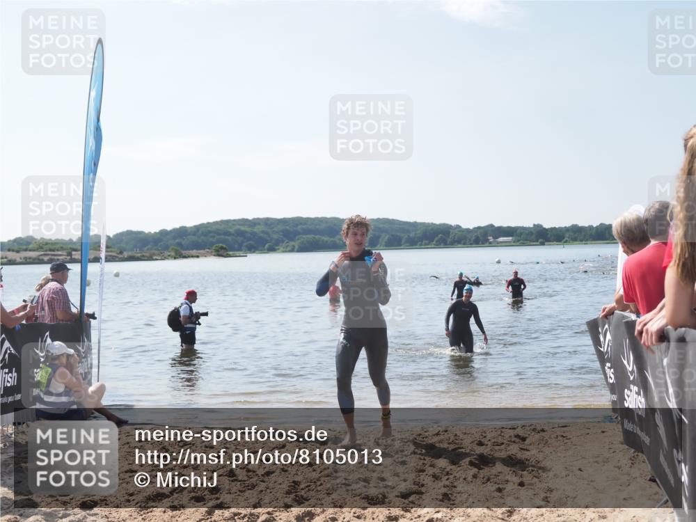 22.06.2025 - Viking Triathlon MichiJ http://msf.ph/oto/8105013 22.06.2025 10:48:42 Schwimmen 166, 412, 494, 607 meine-sportfotos.de