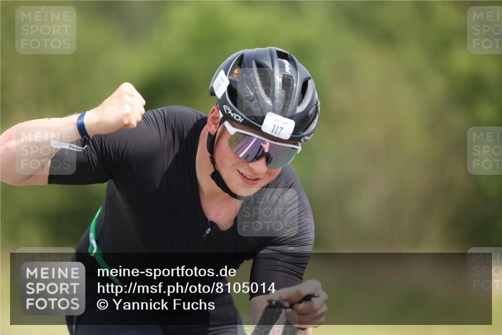 22.06.2025 - Viking Triathlon Yannick Fuchs http://msf.ph/oto/8105014 22.06.2025 12:08:56 Radfahren 14, 48, 99, 117, 632, 640, 651 meine-sportfotos.de