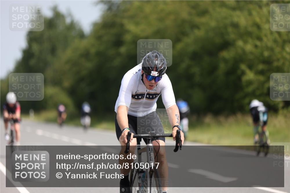 22.06.2025 - Viking Triathlon Yannick Fuchs http://msf.ph/oto/8105017 22.06.2025 11:29:00 Radfahren 14, 33, 171, 251, 310, 614 meine-sportfotos.de