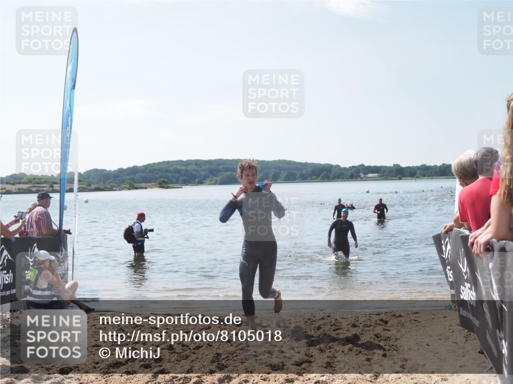 22.06.2025 - Viking Triathlon MichiJ http://msf.ph/oto/8105018 22.06.2025 10:48:42 Schwimmen 166, 412, 494, 607 meine-sportfotos.de