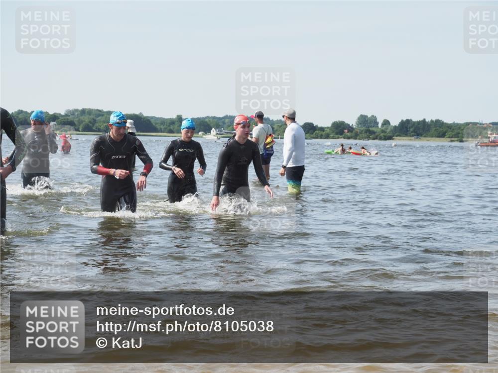 22.06.2025 - Viking Triathlon KatJ http://msf.ph/oto/8105038 22.06.2025 10:36:06 Schwimmen 19, 313, 377, 407, 448, 636 meine-sportfotos.de