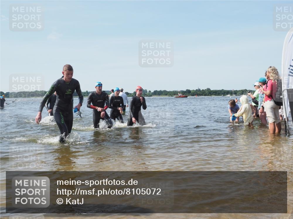 22.06.2025 - Viking Triathlon KatJ http://msf.ph/oto/8105072 22.06.2025 10:36:08 Schwimmen 19, 313, 334, 377, 407, 448, 636 meine-sportfotos.de