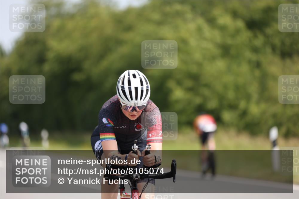 22.06.2025 - Viking Triathlon Yannick Fuchs http://msf.ph/oto/8105074 22.06.2025 11:29:03 Radfahren 14, 33, 251, 310, 394, 614 meine-sportfotos.de