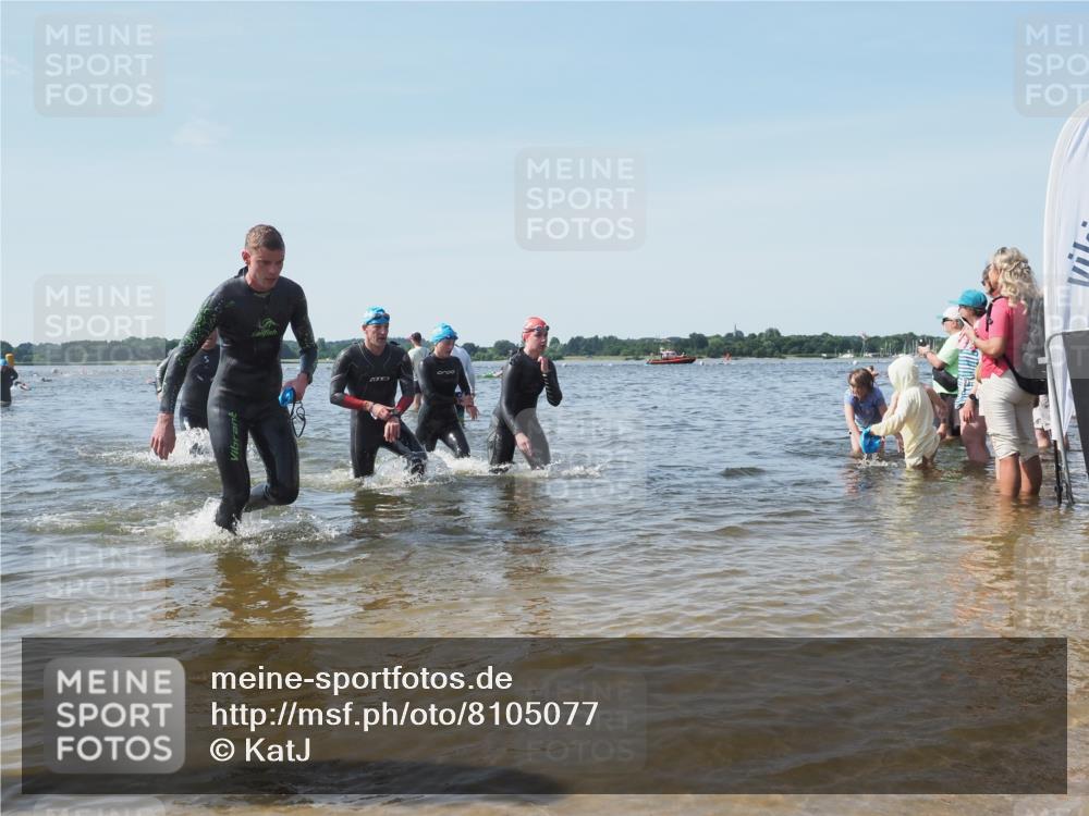 22.06.2025 - Viking Triathlon KatJ http://msf.ph/oto/8105077 22.06.2025 10:36:08 Schwimmen 19, 313, 334, 377, 407, 448, 636 meine-sportfotos.de