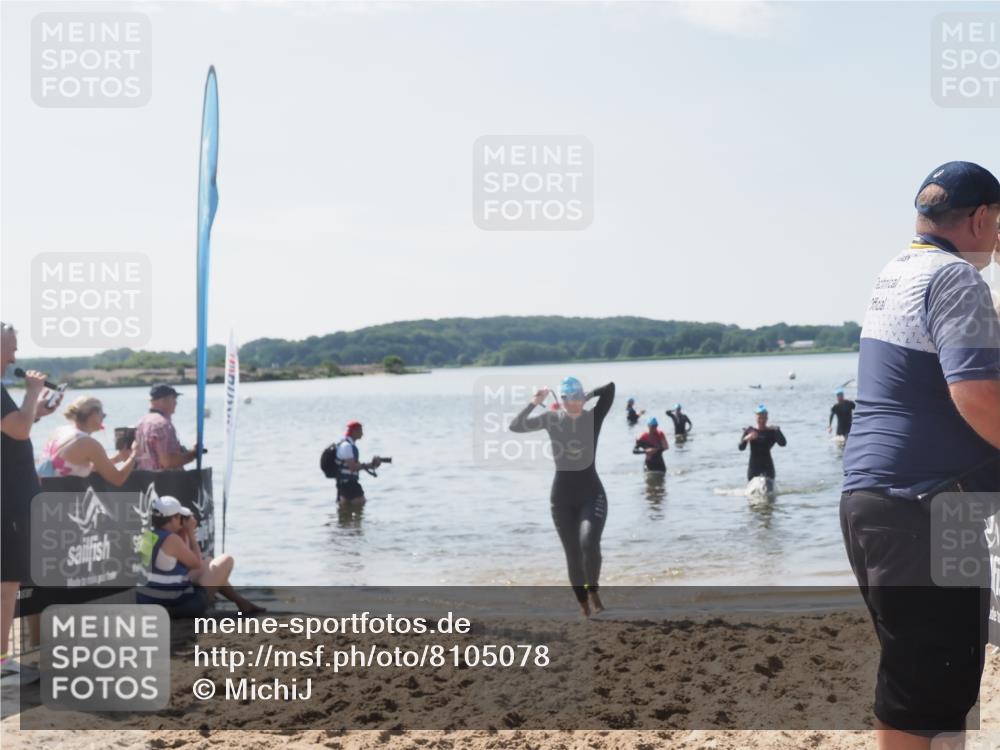22.06.2025 - Viking Triathlon MichiJ http://msf.ph/oto/8105078 22.06.2025 10:49:16 Schwimmen 64, 155, 256, 317, 353 meine-sportfotos.de