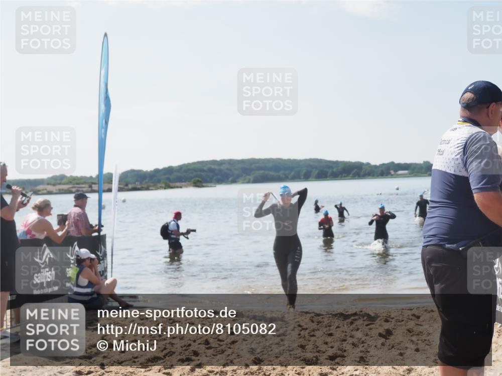 22.06.2025 - Viking Triathlon MichiJ http://msf.ph/oto/8105082 22.06.2025 10:49:16 Schwimmen 64, 155, 256, 317, 353 meine-sportfotos.de