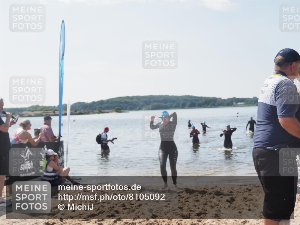 22.06.2025 - Viking Triathlon MichiJ http://msf.ph/oto/8105092 22.06.2025 10:49:16 Schwimmen 64, 155, 256, 317, 353 meine-sportfotos.de