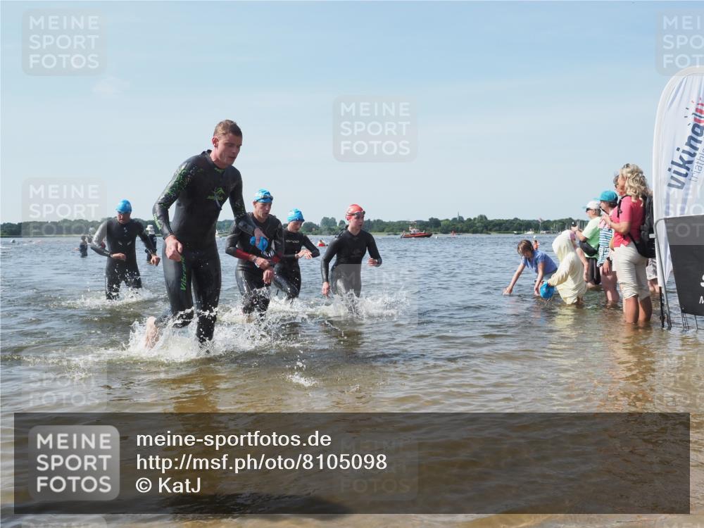 22.06.2025 - Viking Triathlon KatJ http://msf.ph/oto/8105098 22.06.2025 10:36:08 Schwimmen 19, 313, 334, 377, 407, 448, 636 meine-sportfotos.de