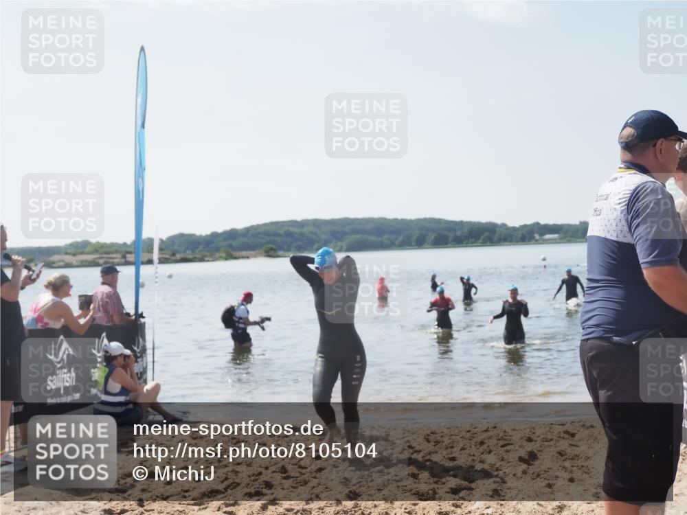 22.06.2025 - Viking Triathlon MichiJ http://msf.ph/oto/8105104 22.06.2025 10:49:17 Schwimmen 64, 155, 256, 317, 353 meine-sportfotos.de