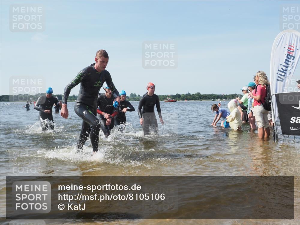 22.06.2025 - Viking Triathlon KatJ http://msf.ph/oto/8105106 22.06.2025 10:36:09 Schwimmen 19, 313, 334, 377, 407, 448, 636 meine-sportfotos.de