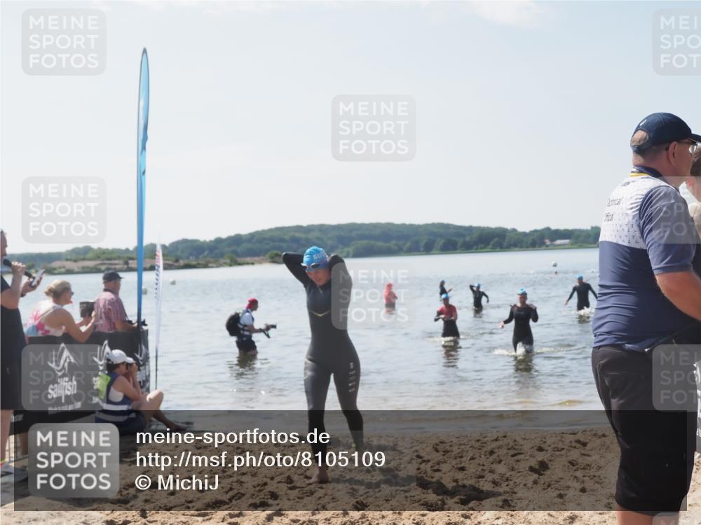 22.06.2025 - Viking Triathlon MichiJ http://msf.ph/oto/8105109 22.06.2025 10:49:17 Schwimmen 64, 155, 256, 317, 353 meine-sportfotos.de