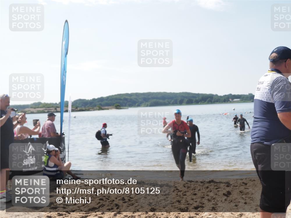 22.06.2025 - Viking Triathlon MichiJ http://msf.ph/oto/8105125 22.06.2025 10:49:28 Schwimmen 64, 155, 256, 263, 321 meine-sportfotos.de