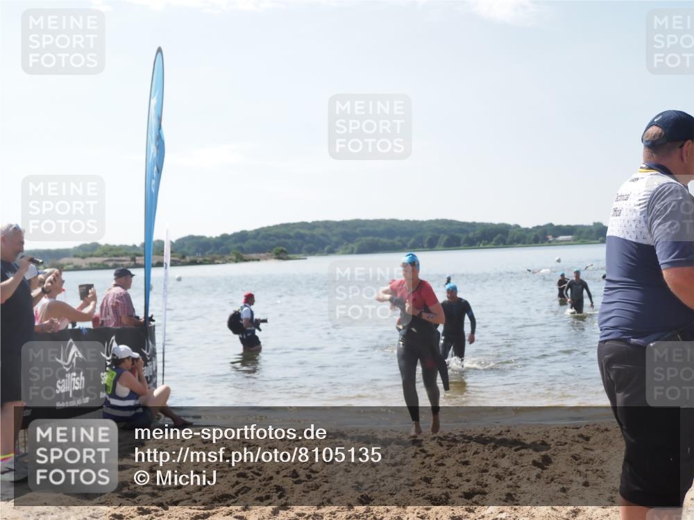 22.06.2025 - Viking Triathlon MichiJ http://msf.ph/oto/8105135 22.06.2025 10:49:28 Schwimmen 64, 155, 256, 263, 321 meine-sportfotos.de