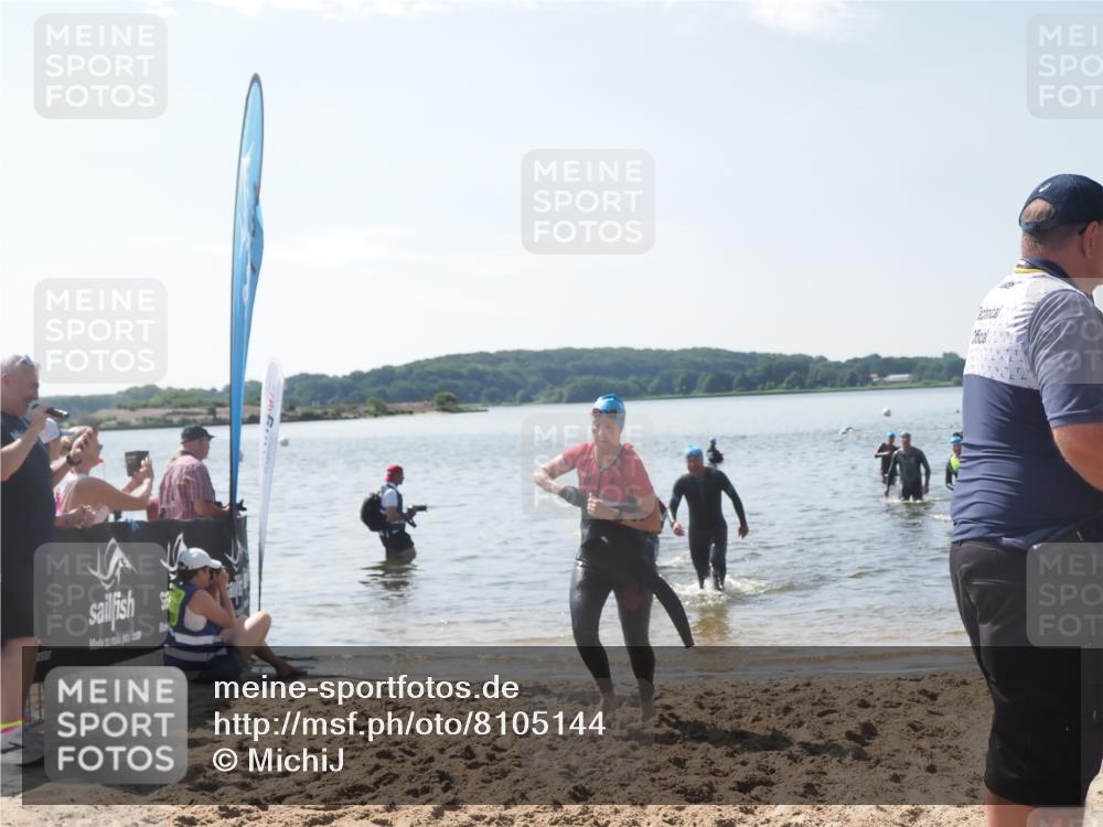 22.06.2025 - Viking Triathlon MichiJ http://msf.ph/oto/8105144 22.06.2025 10:49:29 Schwimmen 64, 155, 256, 263, 321 meine-sportfotos.de