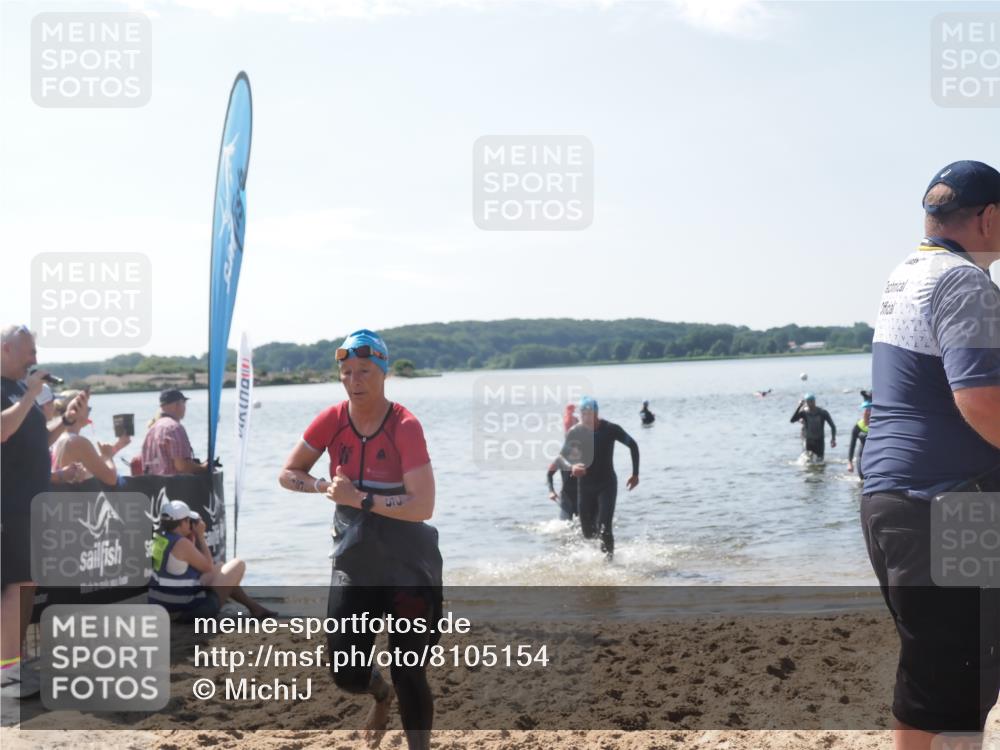 22.06.2025 - Viking Triathlon MichiJ http://msf.ph/oto/8105154 22.06.2025 10:49:30 Schwimmen 64, 256, 263, 321 meine-sportfotos.de