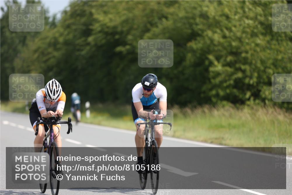 22.06.2025 - Viking Triathlon Yannick Fuchs http://msf.ph/oto/8105186 22.06.2025 11:29:23 Radfahren 43, 78, 110, 305, 314, 389, 411, 427 meine-sportfotos.de