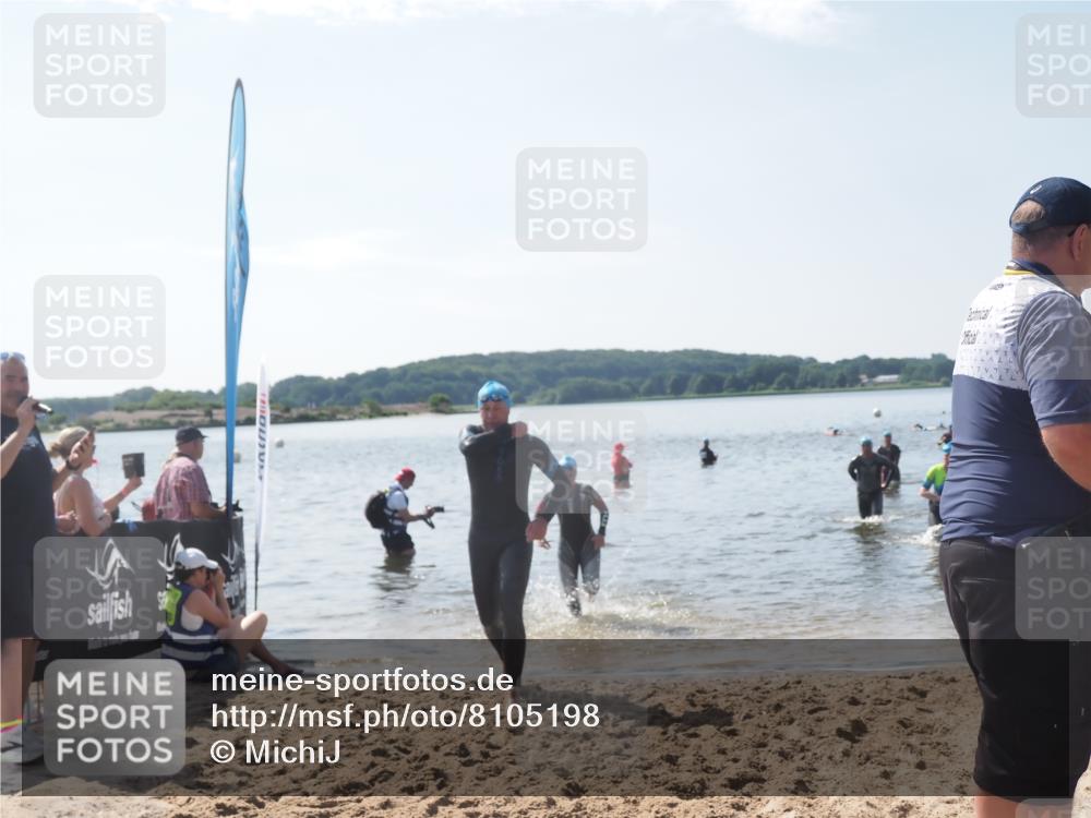 22.06.2025 - Viking Triathlon MichiJ http://msf.ph/oto/8105198 22.06.2025 10:49:32 Schwimmen 64, 256, 263, 321, 453 meine-sportfotos.de