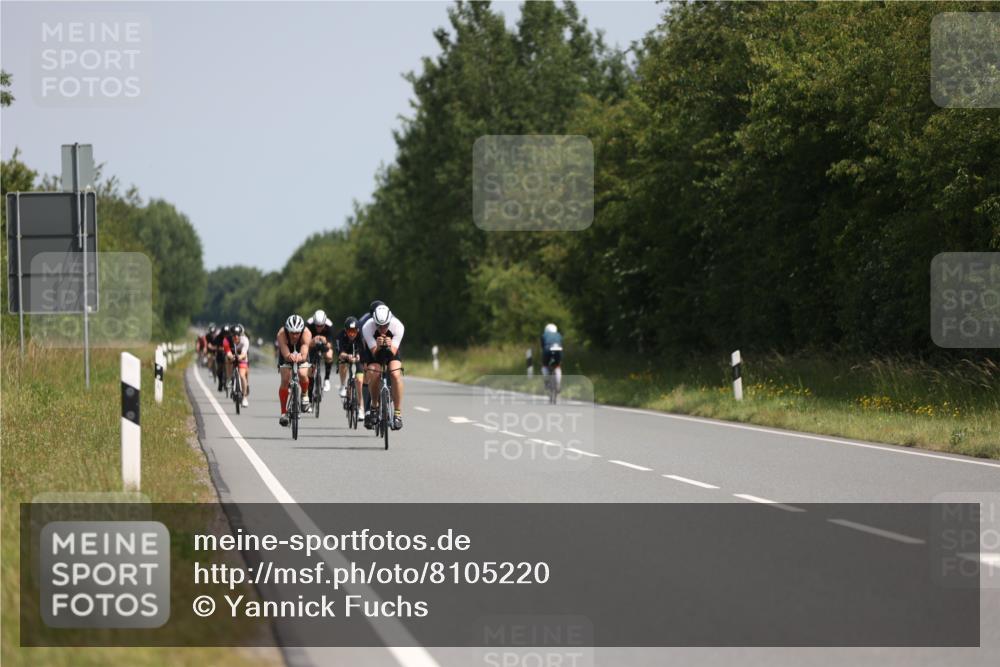 22.06.2025 - Viking Triathlon Yannick Fuchs http://msf.ph/oto/8105220 22.06.2025 11:29:25 Radfahren 43, 78, 93, 110, 281, 305, 314, 320, 389, 411, 427 meine-sportfotos.de