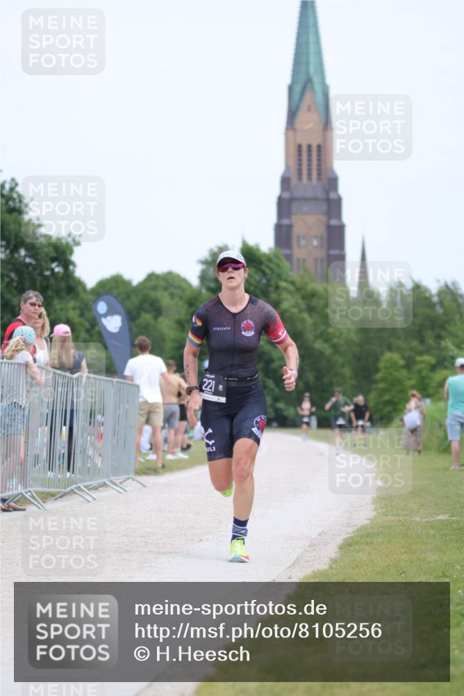 22.06.2025 - Viking Triathlon H.Heesch http://msf.ph/oto/8105256 22.06.2025 13:43:42 Laufen 221 meine-sportfotos.de