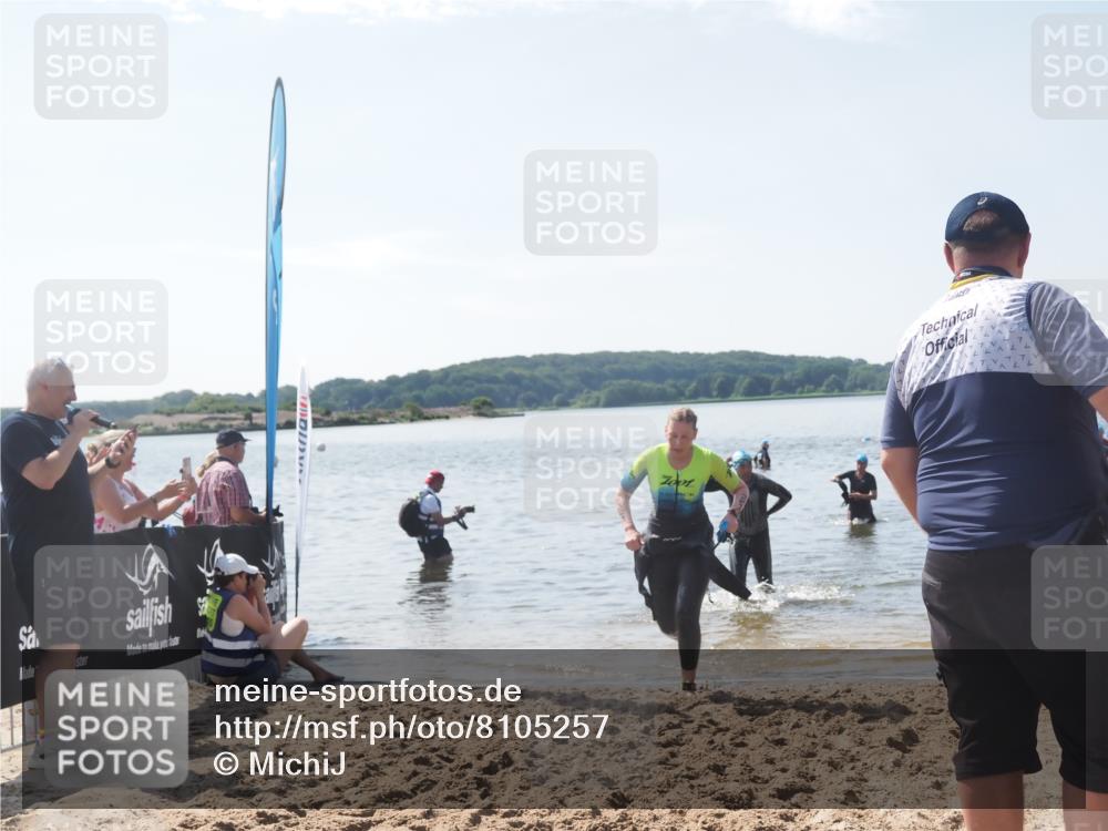 22.06.2025 - Viking Triathlon MichiJ http://msf.ph/oto/8105257 22.06.2025 10:49:39 Schwimmen 263, 321, 453 meine-sportfotos.de