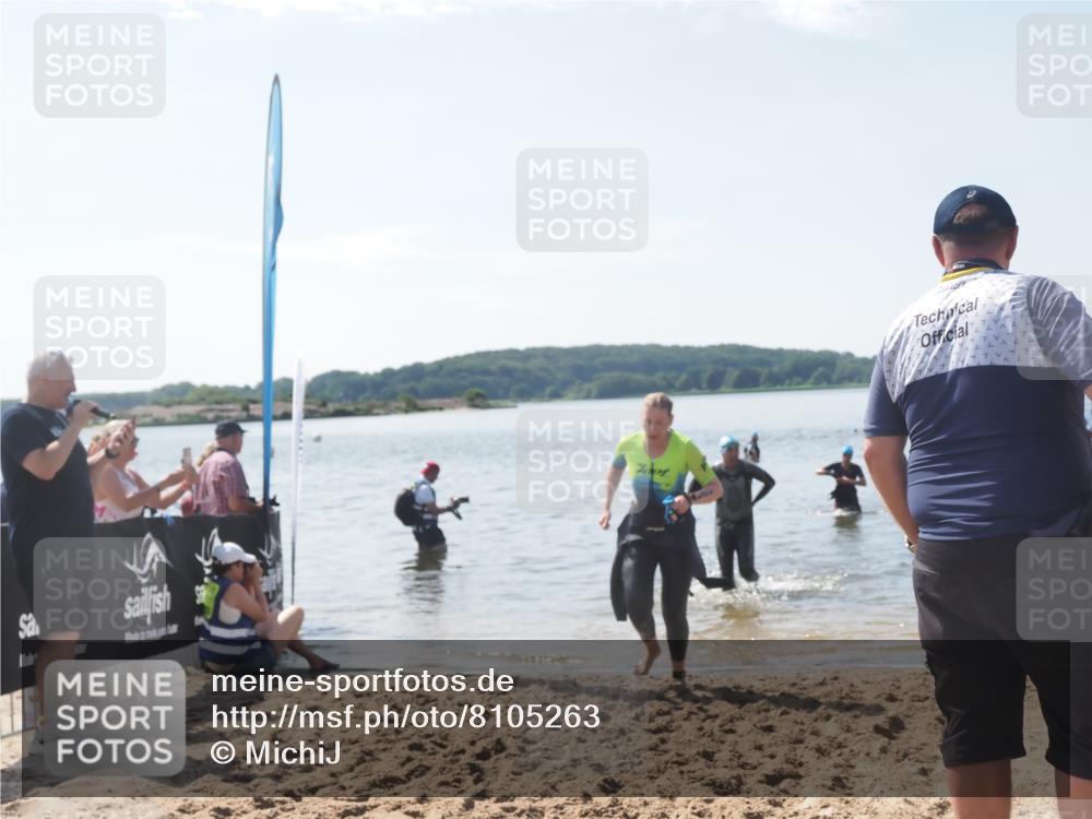 22.06.2025 - Viking Triathlon MichiJ http://msf.ph/oto/8105263 22.06.2025 10:49:39 Schwimmen 263, 321, 453 meine-sportfotos.de