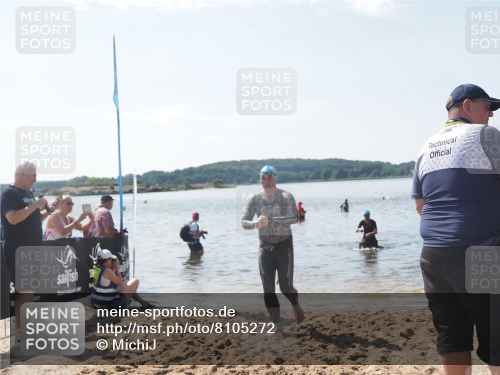 22.06.2025 - Viking Triathlon MichiJ http://msf.ph/oto/8105272 22.06.2025 10:49:43 Schwimmen 263, 270, 356, 453 meine-sportfotos.de