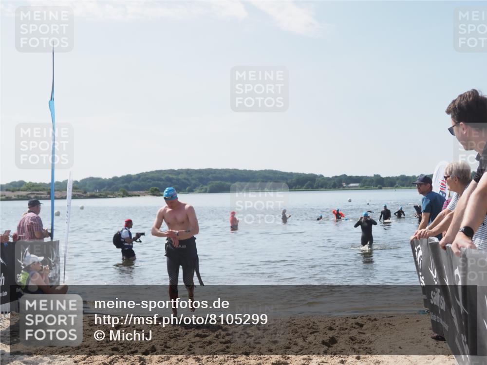 22.06.2025 - Viking Triathlon MichiJ http://msf.ph/oto/8105299 22.06.2025 10:50:13 Schwimmen 97, 431, 463 meine-sportfotos.de