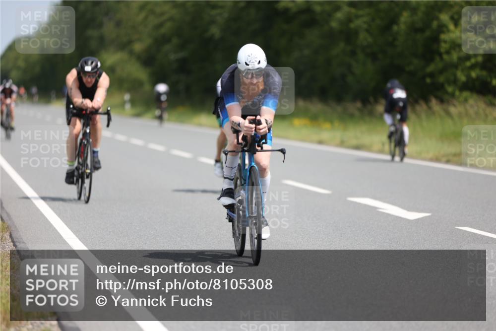 22.06.2025 - Viking Triathlon Yannick Fuchs http://msf.ph/oto/8105308 22.06.2025 12:10:00 Radfahren 59, 298, 313, 366, 386, 437, 542 meine-sportfotos.de