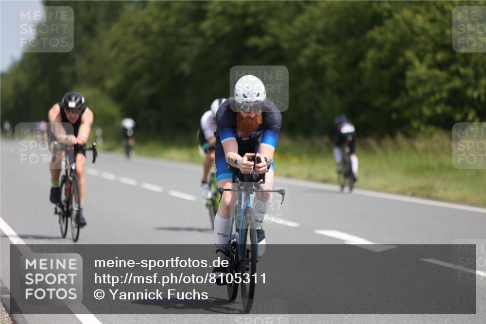 22.06.2025 - Viking Triathlon Yannick Fuchs http://msf.ph/oto/8105311 22.06.2025 12:10:00 Radfahren 59, 298, 313, 366, 386, 437, 542 meine-sportfotos.de