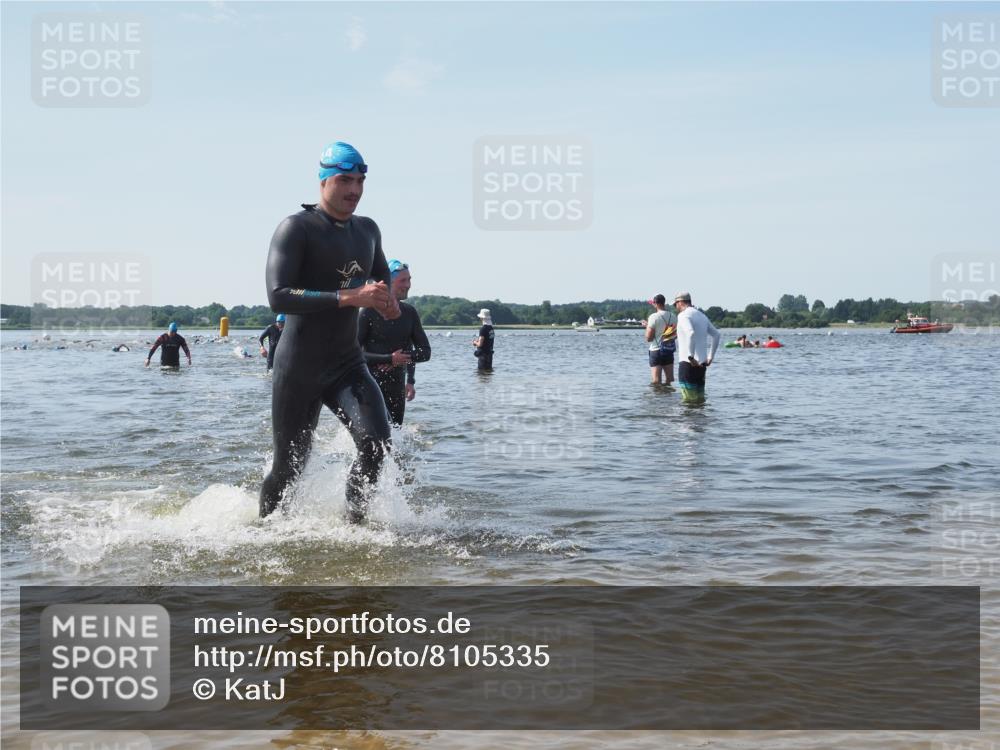 22.06.2025 - Viking Triathlon KatJ http://msf.ph/oto/8105335 22.06.2025 10:36:23 Schwimmen 42, 88, 101, 232, 251, 334, 407 meine-sportfotos.de