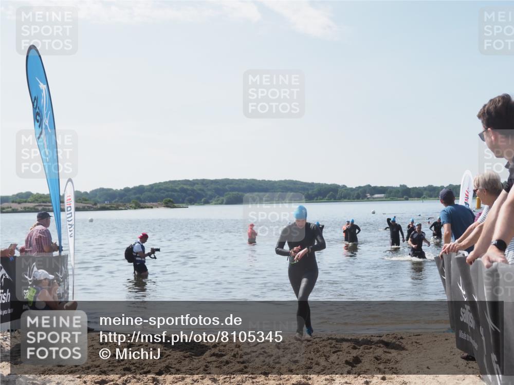 22.06.2025 - Viking Triathlon MichiJ http://msf.ph/oto/8105345 22.06.2025 10:50:24 Schwimmen 24, 202, 418, 431, 463 meine-sportfotos.de
