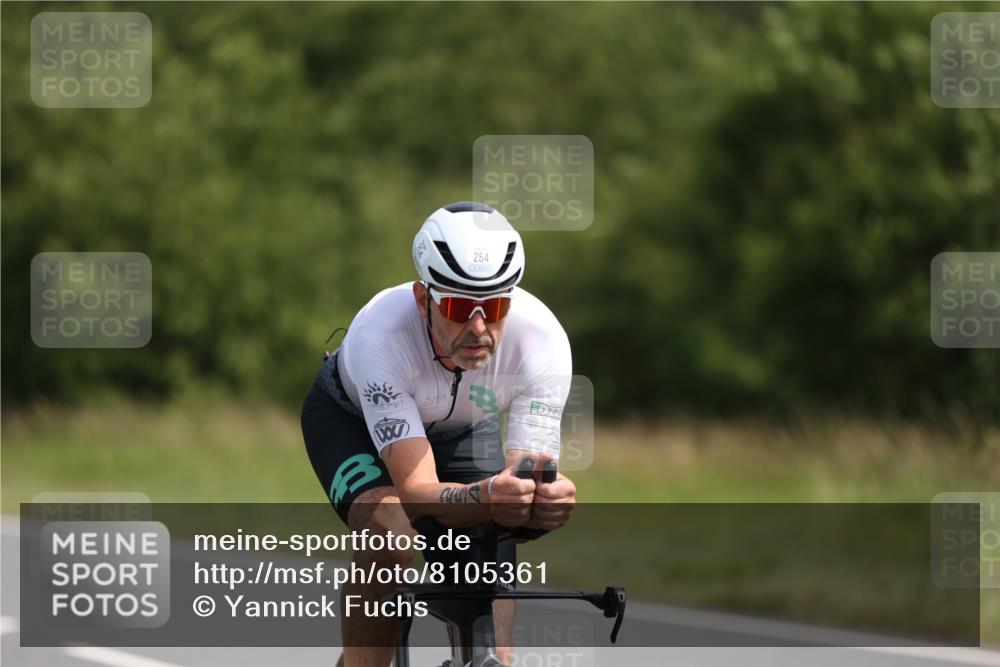 22.06.2025 - Viking Triathlon Yannick Fuchs http://msf.ph/oto/8105361 22.06.2025 11:29:39 Radfahren 83, 93, 182, 254, 281, 320, 375, 487 meine-sportfotos.de
