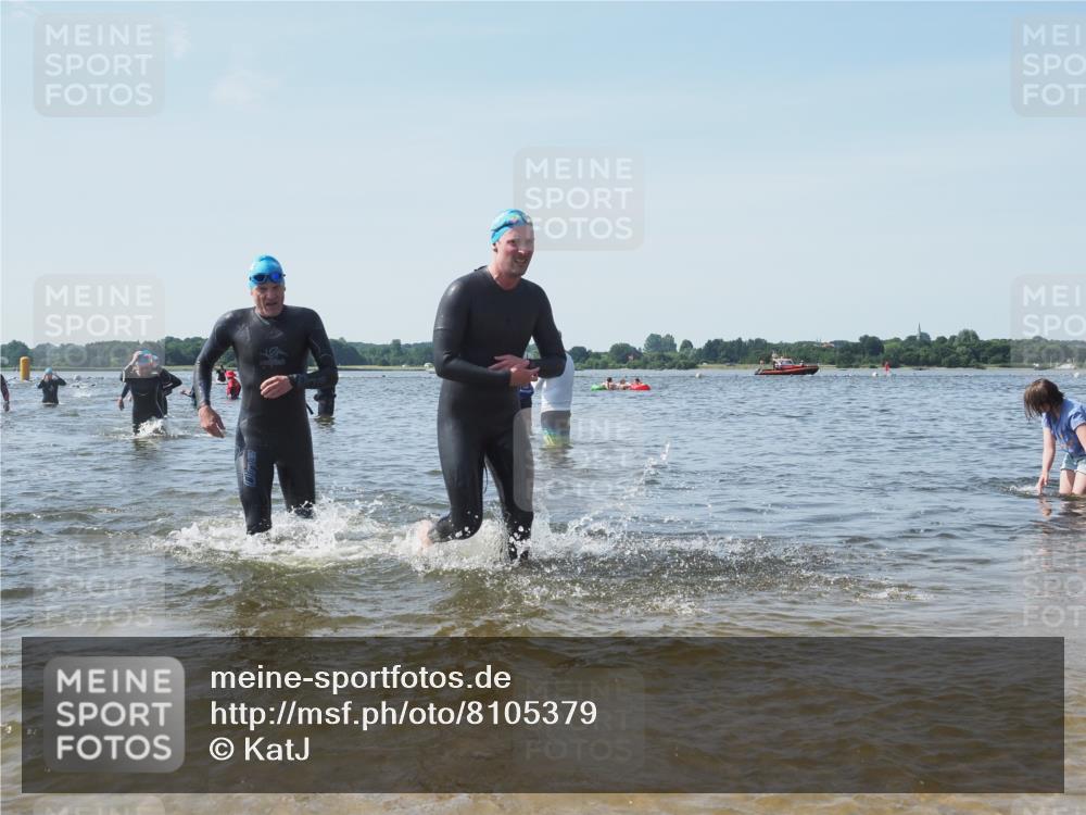 22.06.2025 - Viking Triathlon KatJ http://msf.ph/oto/8105379 22.06.2025 10:36:25 Schwimmen 42, 88, 101, 232, 251, 334, 407 meine-sportfotos.de