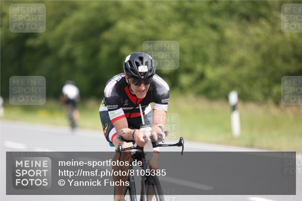 22.06.2025 - Viking Triathlon Yannick Fuchs http://msf.ph/oto/8105385 22.06.2025 12:10:06 Radfahren 57, 59, 171, 313, 366, 386 meine-sportfotos.de