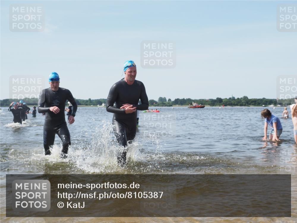 22.06.2025 - Viking Triathlon KatJ http://msf.ph/oto/8105387 22.06.2025 10:36:26 Schwimmen 42, 88, 101, 232, 251, 334, 407 meine-sportfotos.de