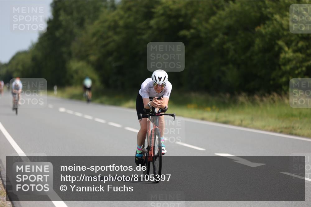 22.06.2025 - Viking Triathlon Yannick Fuchs http://msf.ph/oto/8105397 22.06.2025 11:29:43 Radfahren 72, 131, 154, 182, 254, 375, 553 meine-sportfotos.de