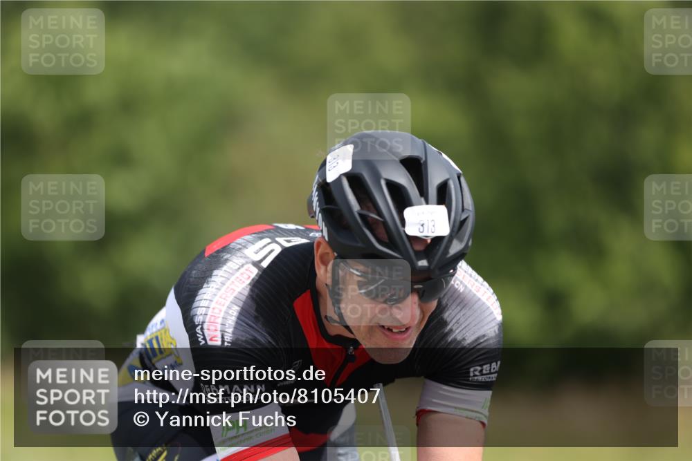 22.06.2025 - Viking Triathlon Yannick Fuchs http://msf.ph/oto/8105407 22.06.2025 12:10:06 Radfahren 57, 59, 171, 313, 366, 386 meine-sportfotos.de