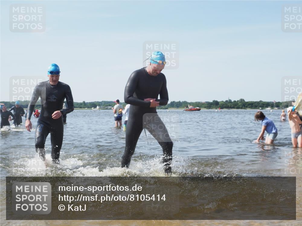 22.06.2025 - Viking Triathlon KatJ http://msf.ph/oto/8105414 22.06.2025 10:36:26 Schwimmen 42, 88, 101, 232, 251, 334, 407 meine-sportfotos.de