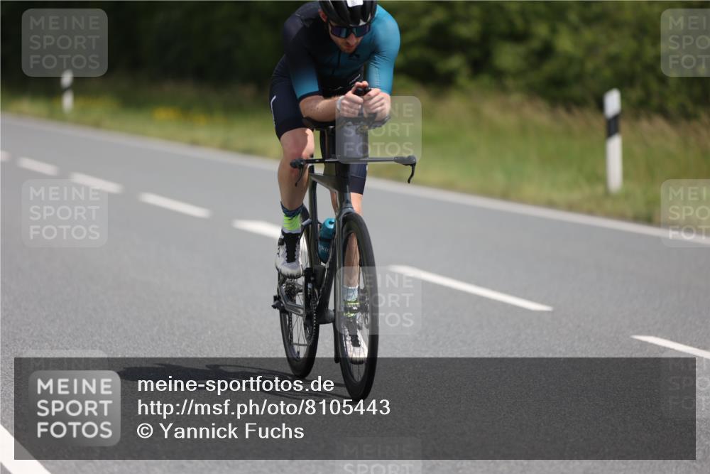 22.06.2025 - Viking Triathlon Yannick Fuchs http://msf.ph/oto/8105443 22.06.2025 12:10:13 Radfahren 57, 59, 152, 171, 295, 332, 500, 540, 552 meine-sportfotos.de